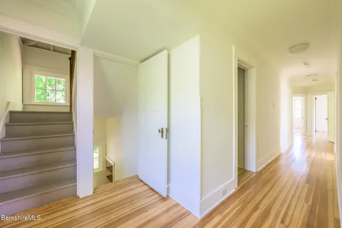 a view of entryway