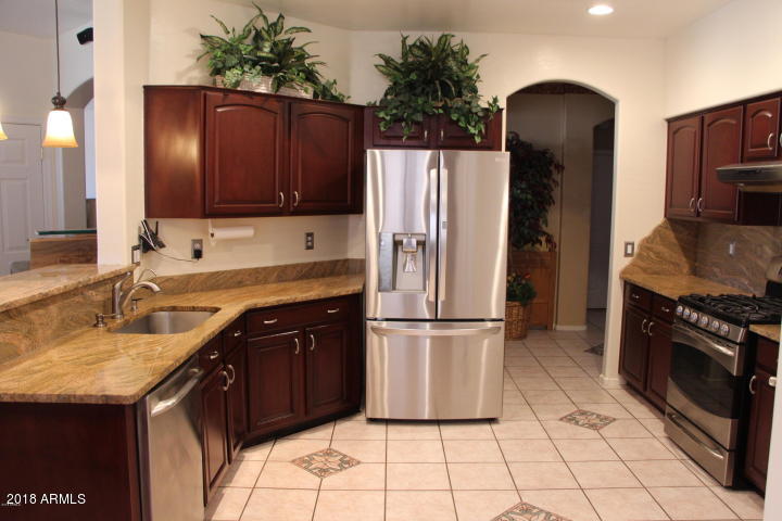 6770 West Rowel Road Peoria, AZ 85383 - Photo 3 of 16 20180329194532056822000000-o