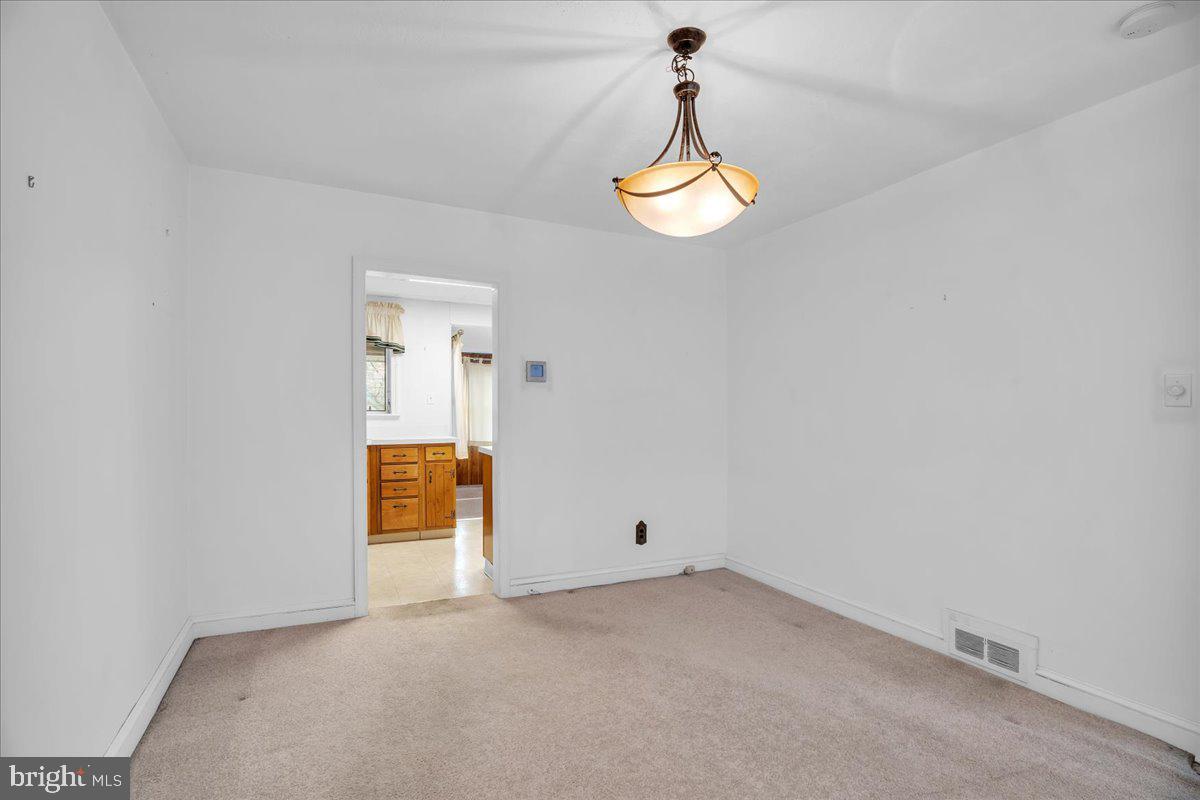 263 Hopkins Road Haddonfield, NJ 08033 - Photo 9 of 38 a view of empty room