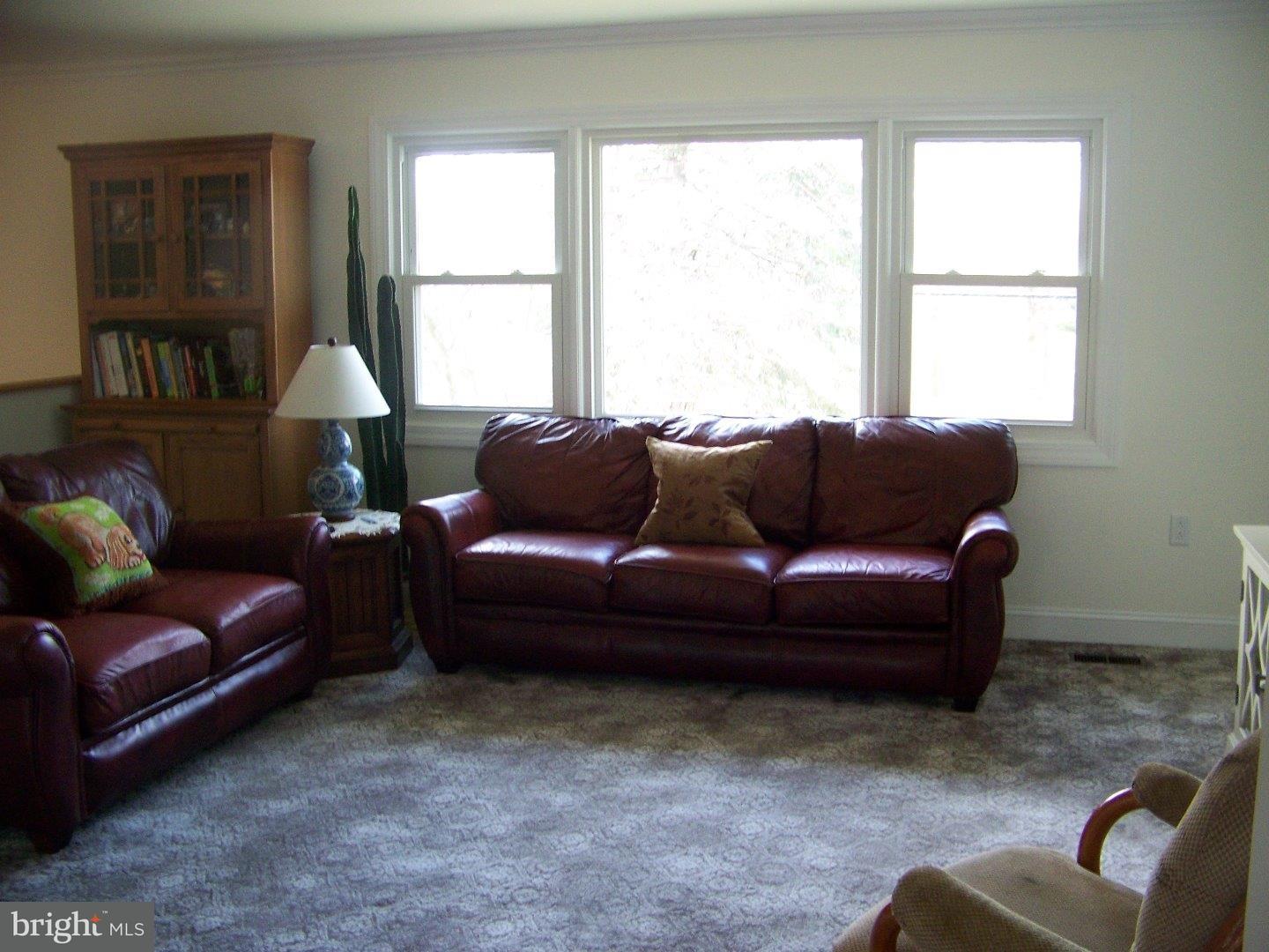 322 North Post Road West Windsor, NJ 08550 - Photo 3 of 15 Living Room