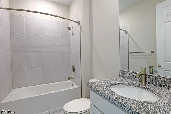 $2,300 | 1220 Mariners View Ter Cape, Cape Coral, FL 33993