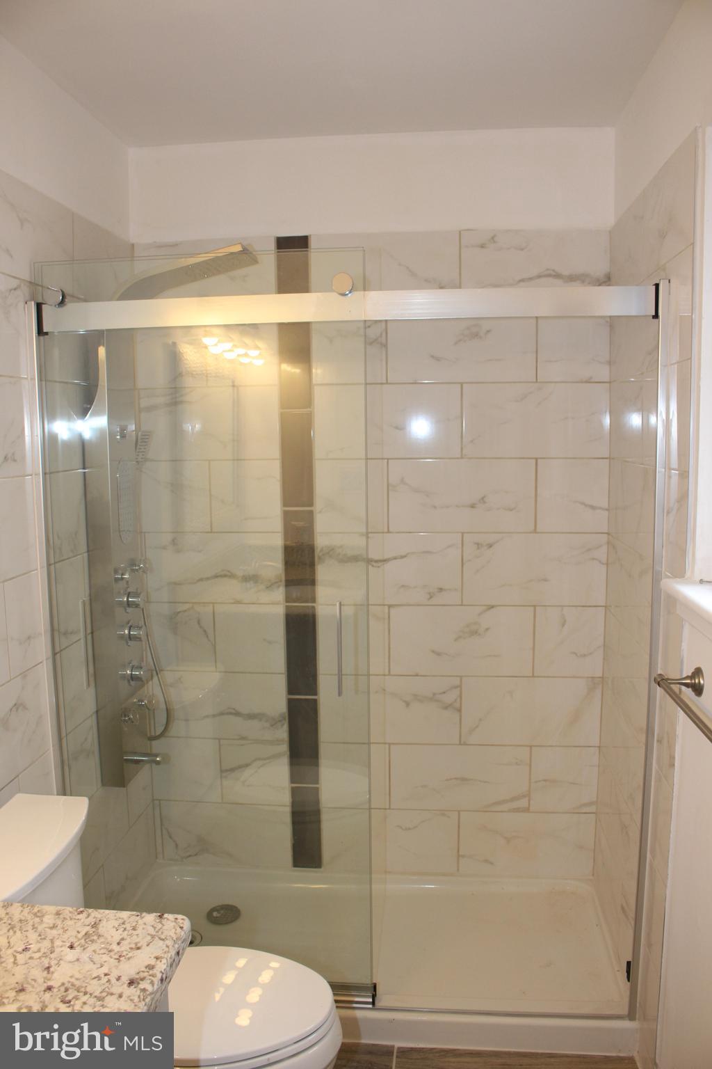 15 Brookshire Road Sicklerville, NJ 08081 - Photo 3 of 12 Gallery Image 3