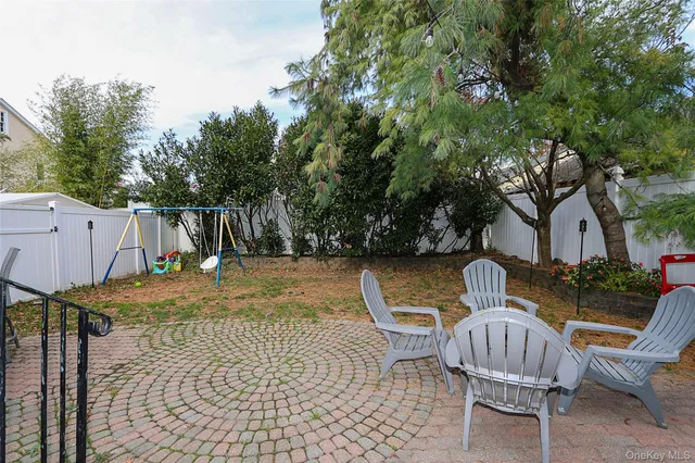 $1,150,000 | 83 Lexington Avenue, Westbury, NY 11590