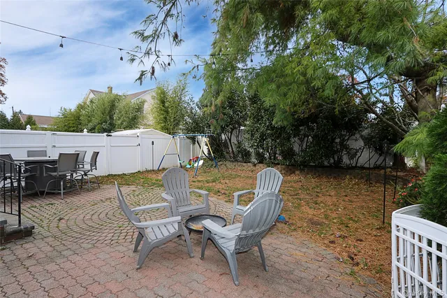 $1,150,000 | 83 Lexington Avenue, Westbury, NY 11590