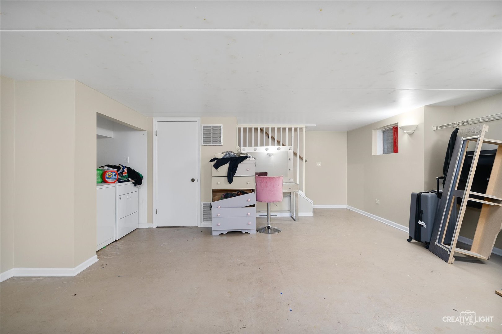 1807 Kenneth Circle Elgin, IL 60120 - Photo 14 of 16 a room with furniture and white walls