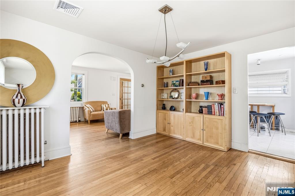 447 Sussex Road Wood-Ridge, NJ 07075 - Photo 8 of 23