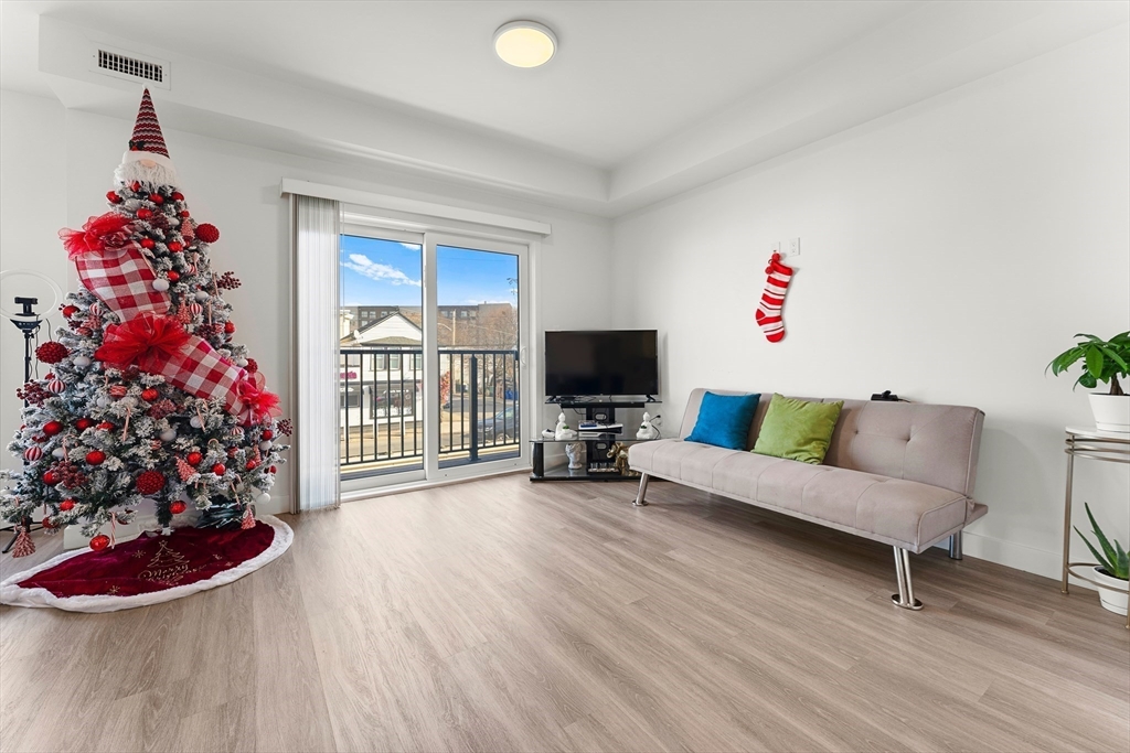 1133 North Shore Road, Unit 201 Revere, MA 02151 - Photo 13 of 37 Gallery Image 13
