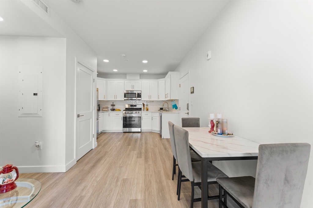 1133 North Shore Road, Unit 201 Revere, MA 02151 - Photo 19 of 37 Gallery Image 19