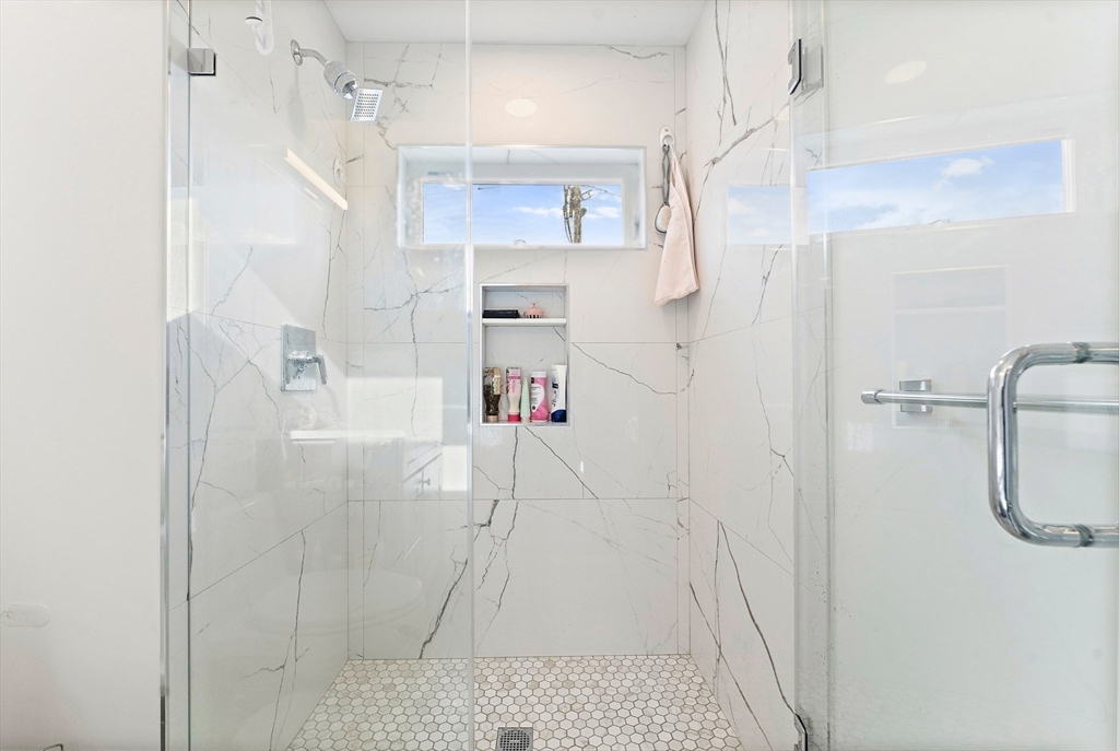 1133 North Shore Road, Unit 201 Revere, MA 02151 - Photo 5 of 37 Gallery Image 5