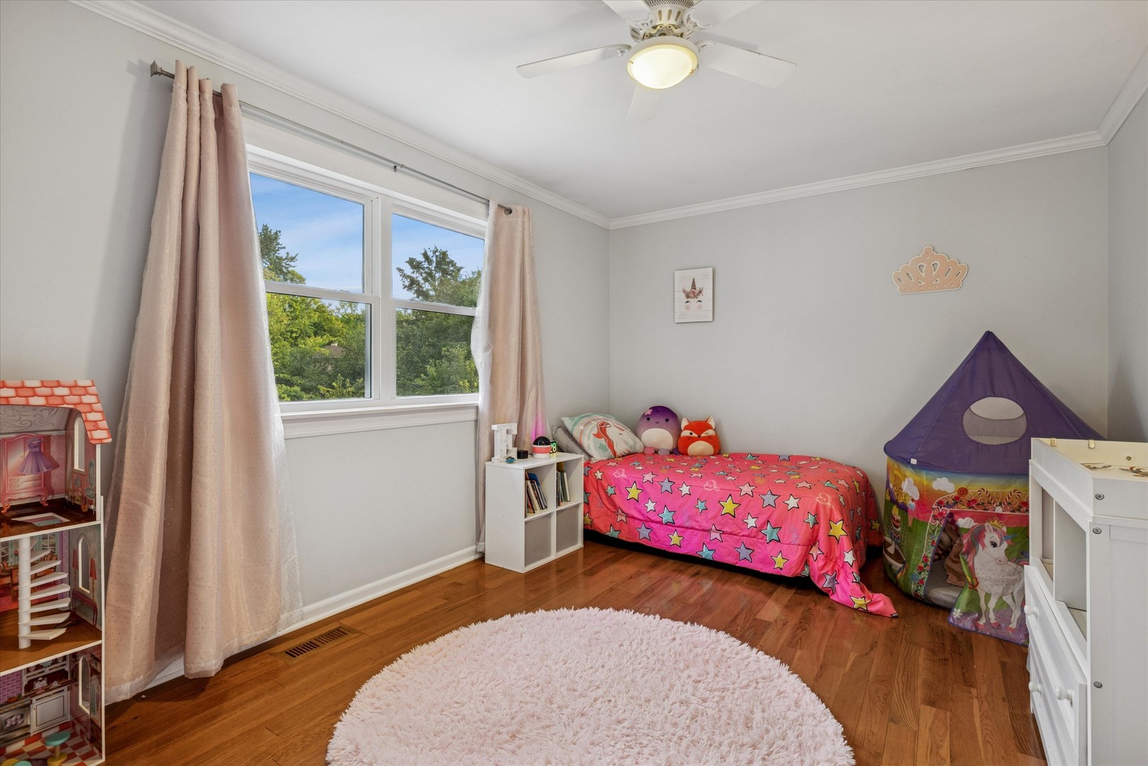 1355 North King George Court Palatine, IL 60067 - Photo 19 of 34 a bedroom with a bed and a window