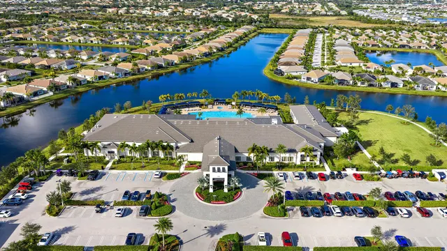 $379,900 | 11392 Southwest Carlisle Crossing Avenue, Port St. Lucie, FL 34987