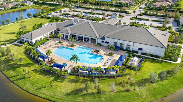 $379,900 | 11392 Southwest Carlisle Crossing Avenue, Port St. Lucie, FL 34987