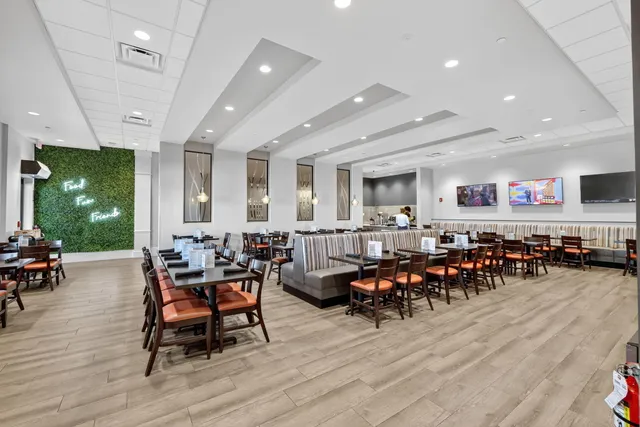 $379,900 | 11392 Southwest Carlisle Crossing Avenue, Port St. Lucie, FL 34987