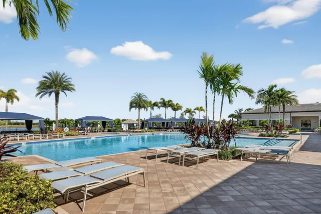 $379,900 | 11392 Southwest Carlisle Crossing Avenue, Port St. Lucie, FL 34987