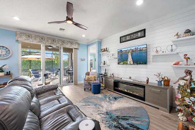 $379,900 | 11392 Southwest Carlisle Crossing Avenue, Port St. Lucie, FL 34987