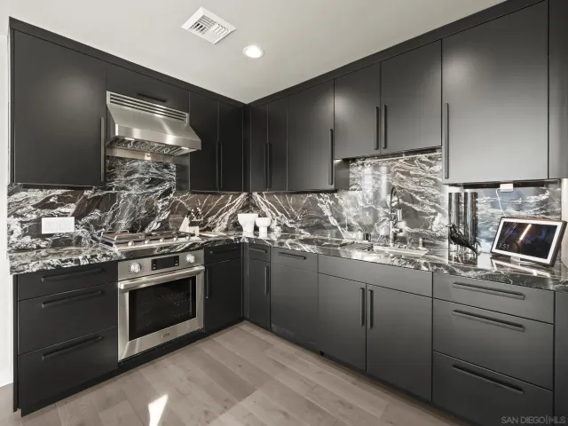 $1,395,000 | 801 Ash Street, Unit 801, San Diego, CA 92101