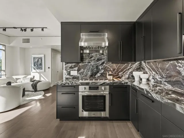 $1,395,000 | 801 Ash Street, Unit 801, San Diego, CA 92101