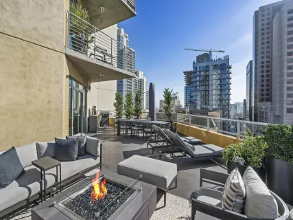 $1,395,000 | 801 Ash Street, Unit 801, San Diego, CA 92101