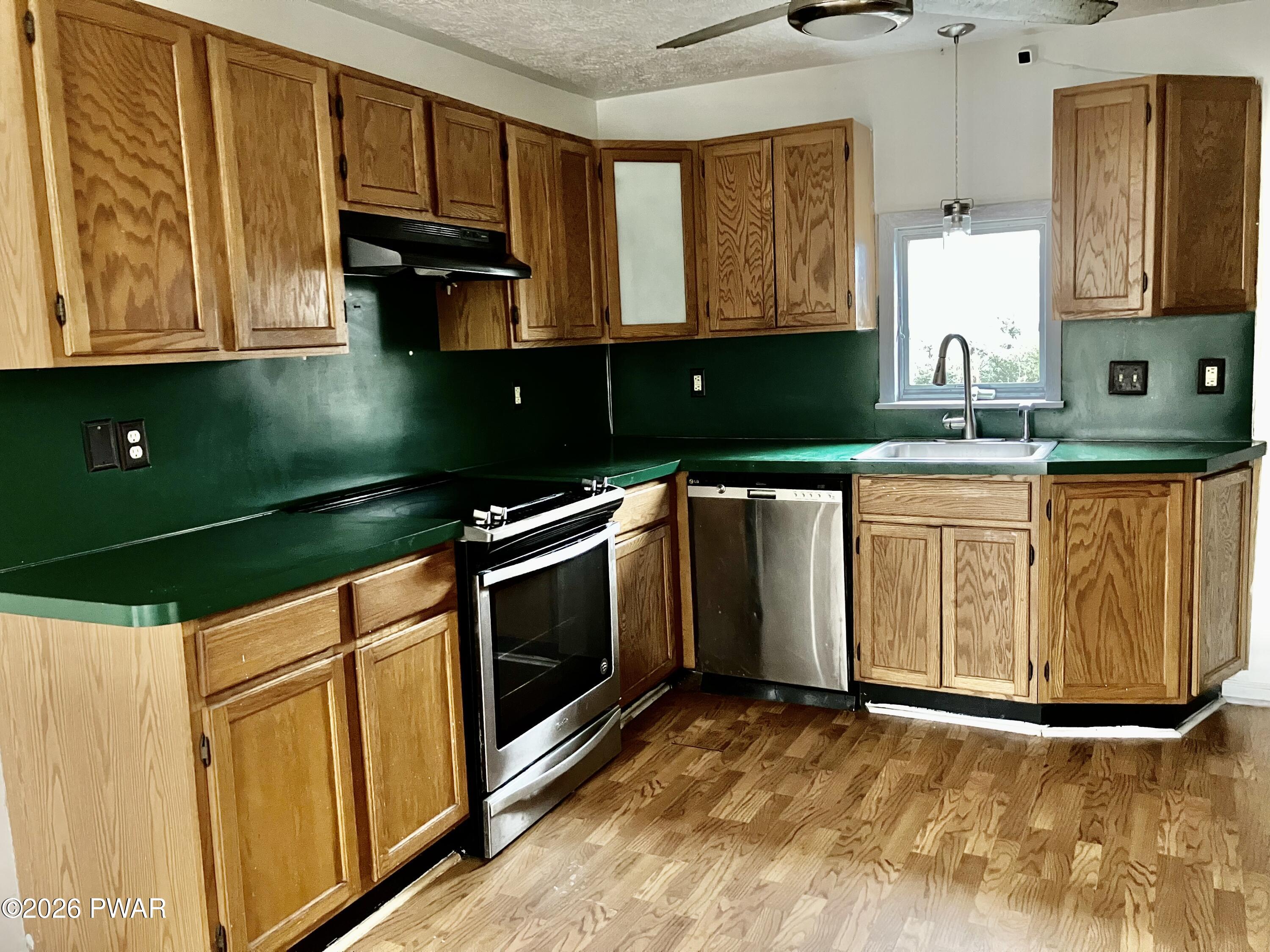 1810 Madisonville Road Moscow, PA 18444 - Photo 3 of 26