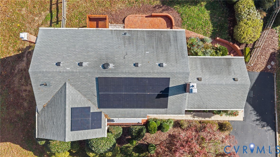 3819 Wakefield Road Richmond, VA 23235 - Photo 45 of 49 an aerial view of a house with a yard