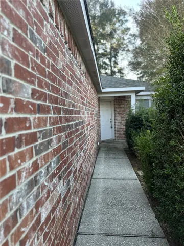 $200,000 | 16280 Sun View Lane, Conroe, TX 77302