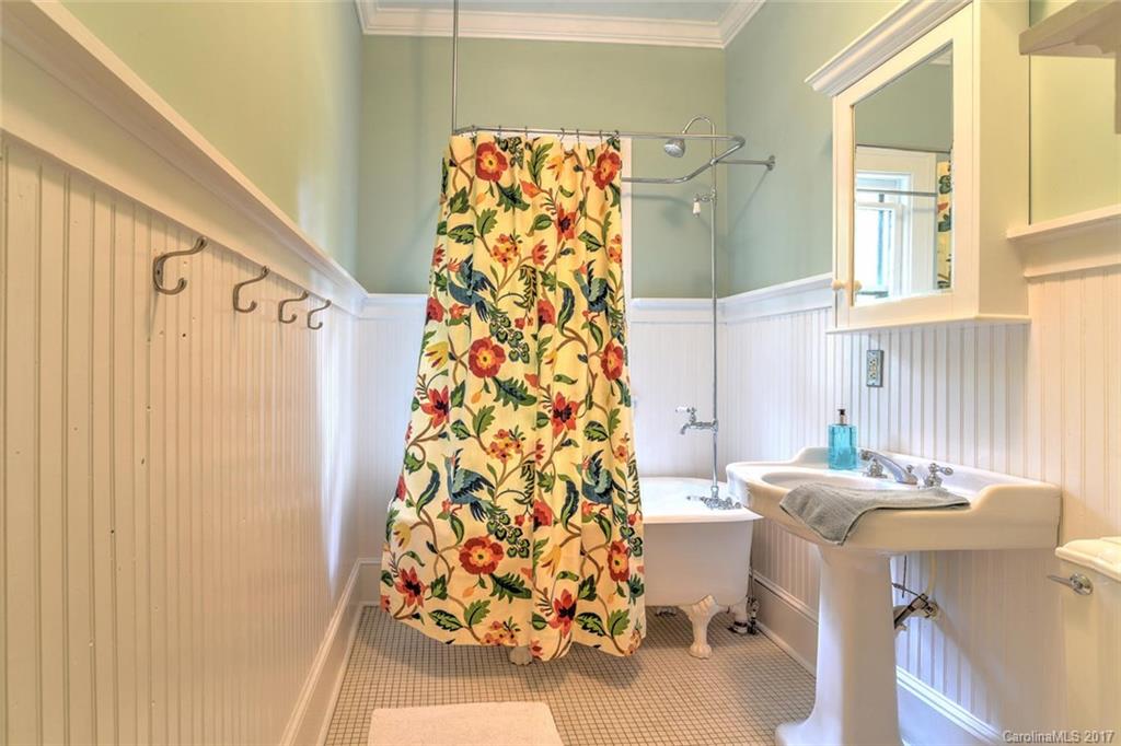 18 Cherokee Road Asheville, NC 28801 - Photo 13 of 24 Gallery Image 13