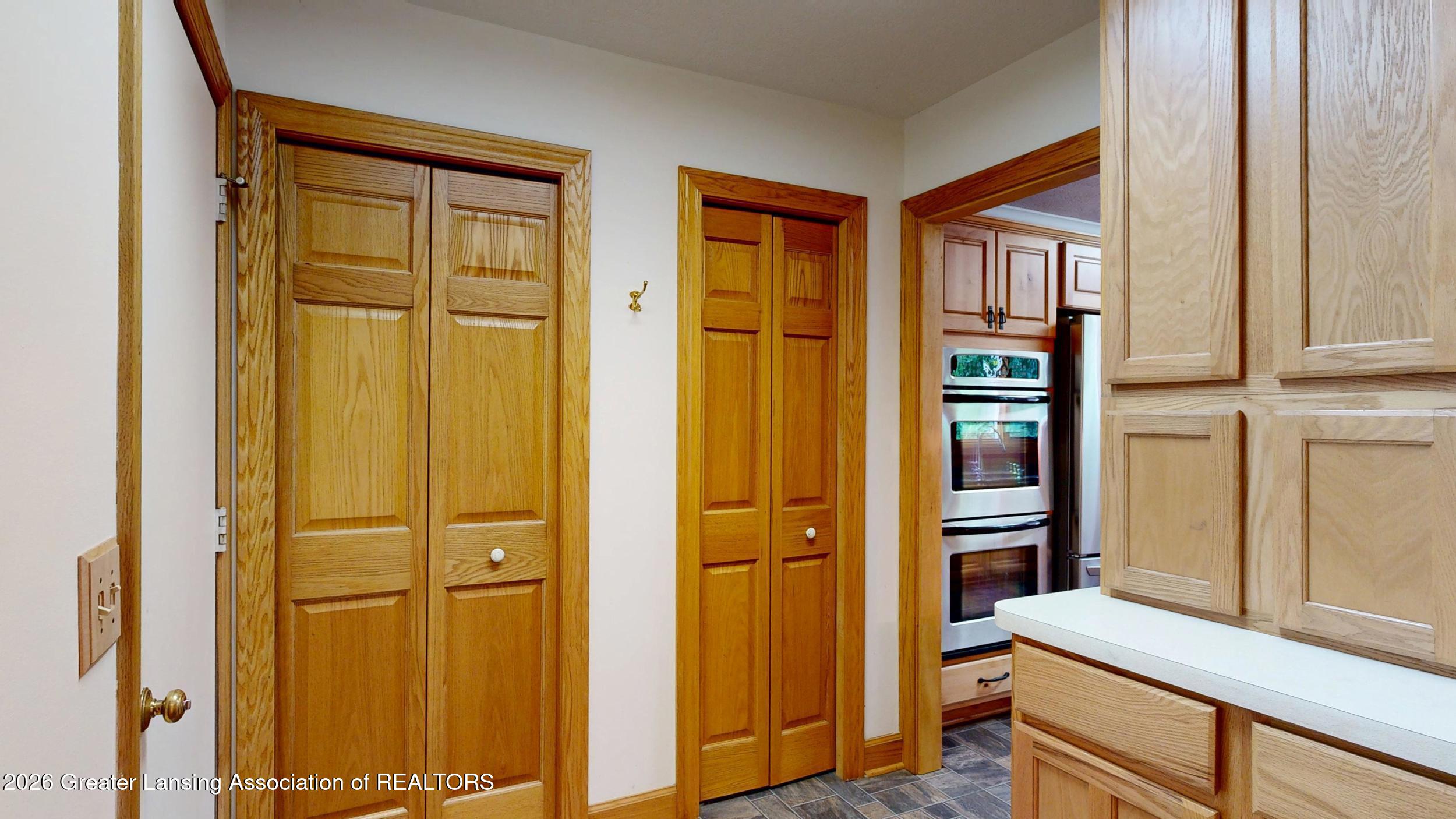 6464 Lounsbury Road Williamston, MI 48895 - Photo 20 of 92 Mud Room