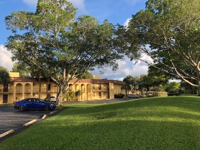 818 Southwest 9th St Circle, Unit 201 Boca Raton, FL 33486 - Photo 15 of 21 Grounds