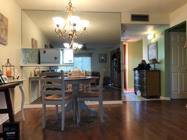 818 Southwest 9th St Circle, Unit 201 Boca Raton, FL 33486 - Photo 7 of 21 Looking toward front doorr