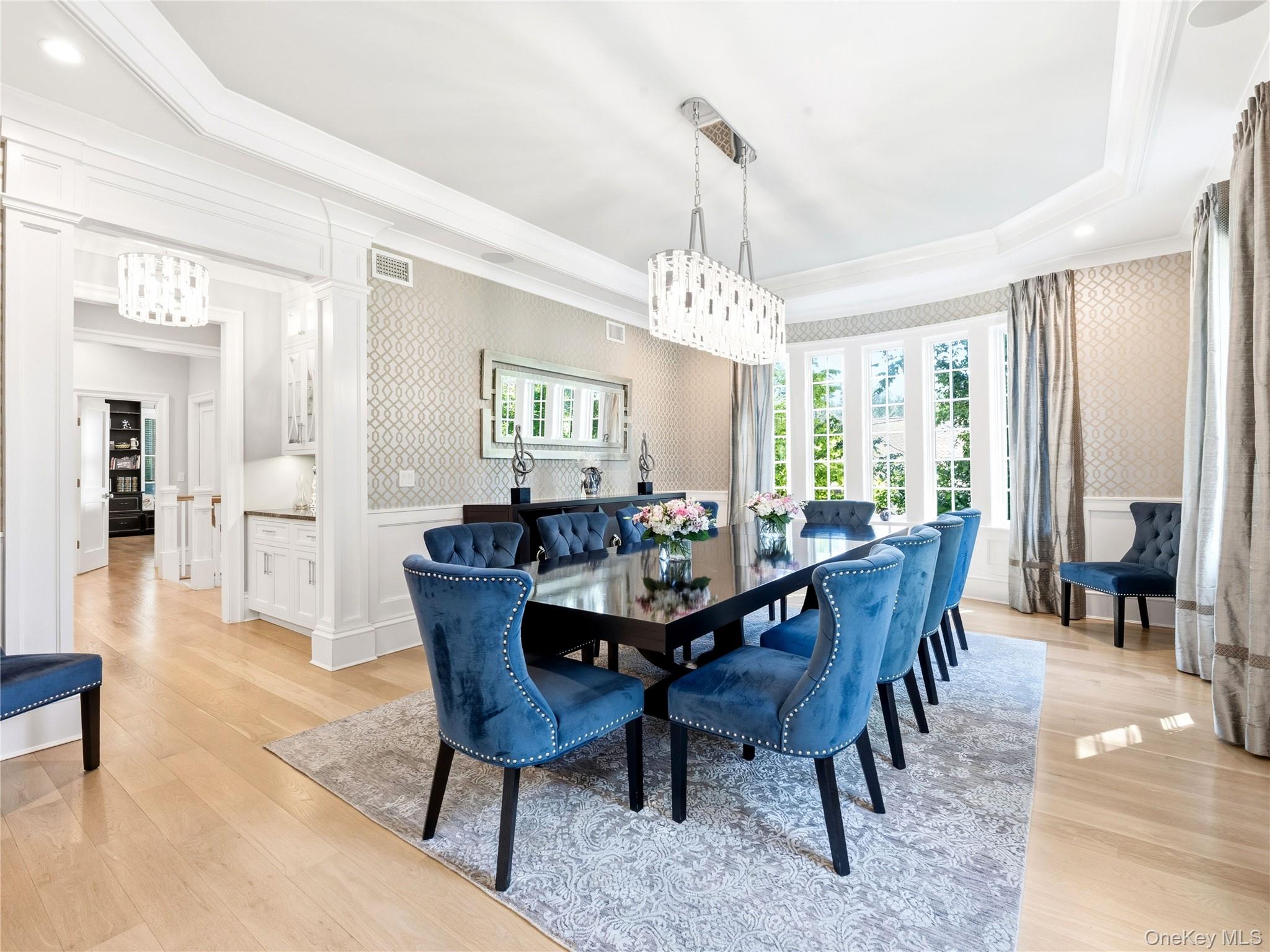 55 Plymouth Road Manhasset, NY 11030 - Photo 17 of 41