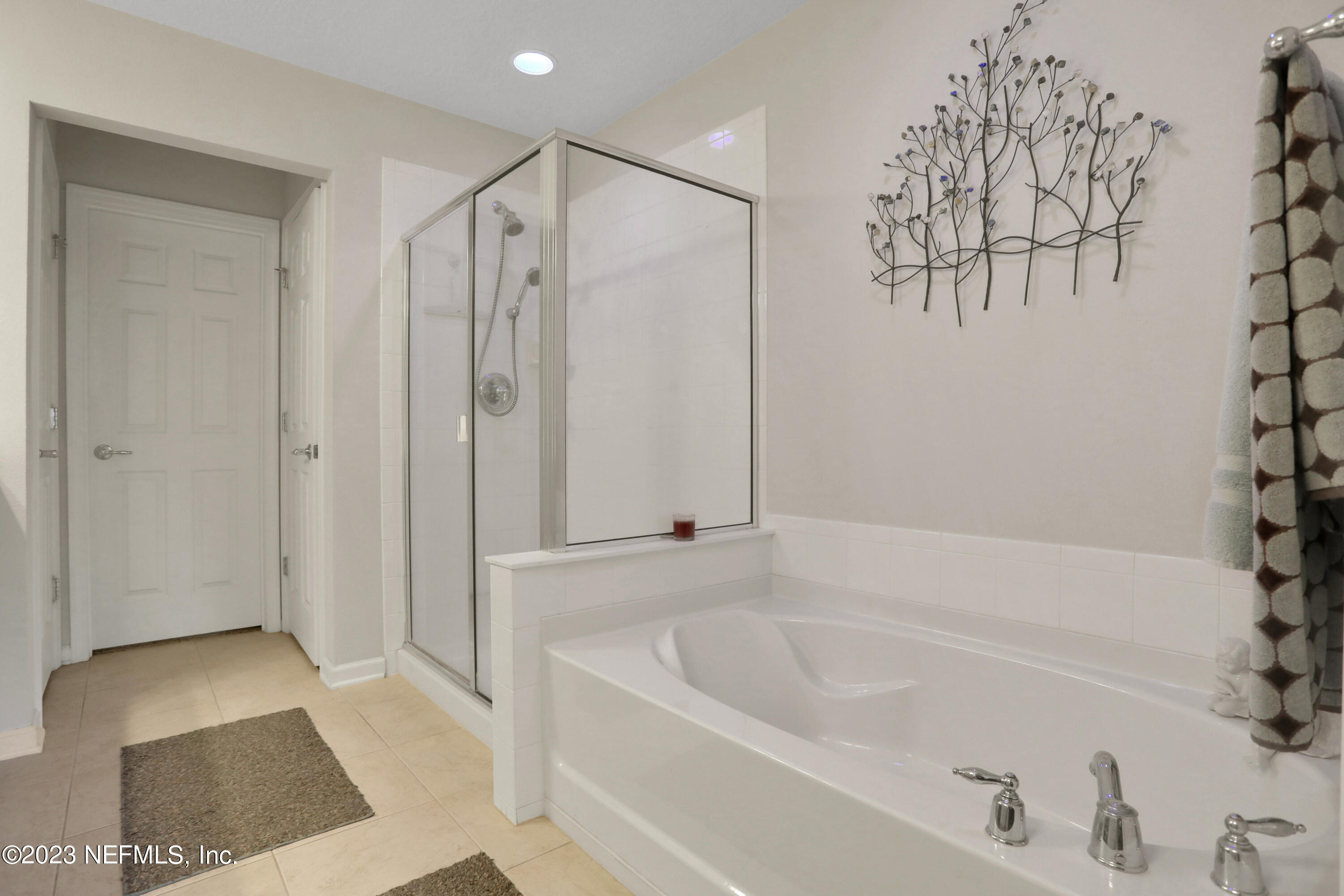 6488 May Tree Court Jacksonville, FL 32258 - Photo 17 of 36 Primary Bath Separate Tub & Shower