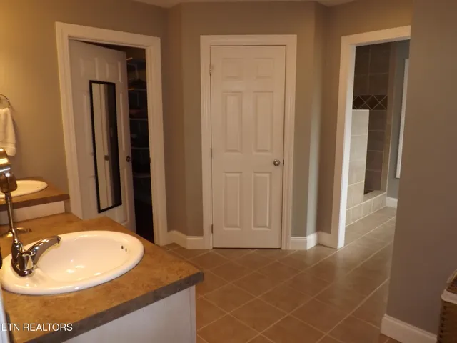 $450,000 | 140 Lancaster Street, Harrogate, TN 37752