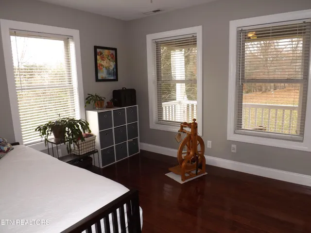 $450,000 | 140 Lancaster Street, Harrogate, TN 37752