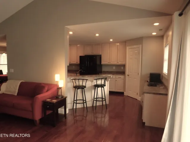 $450,000 | 140 Lancaster Street, Harrogate, TN 37752