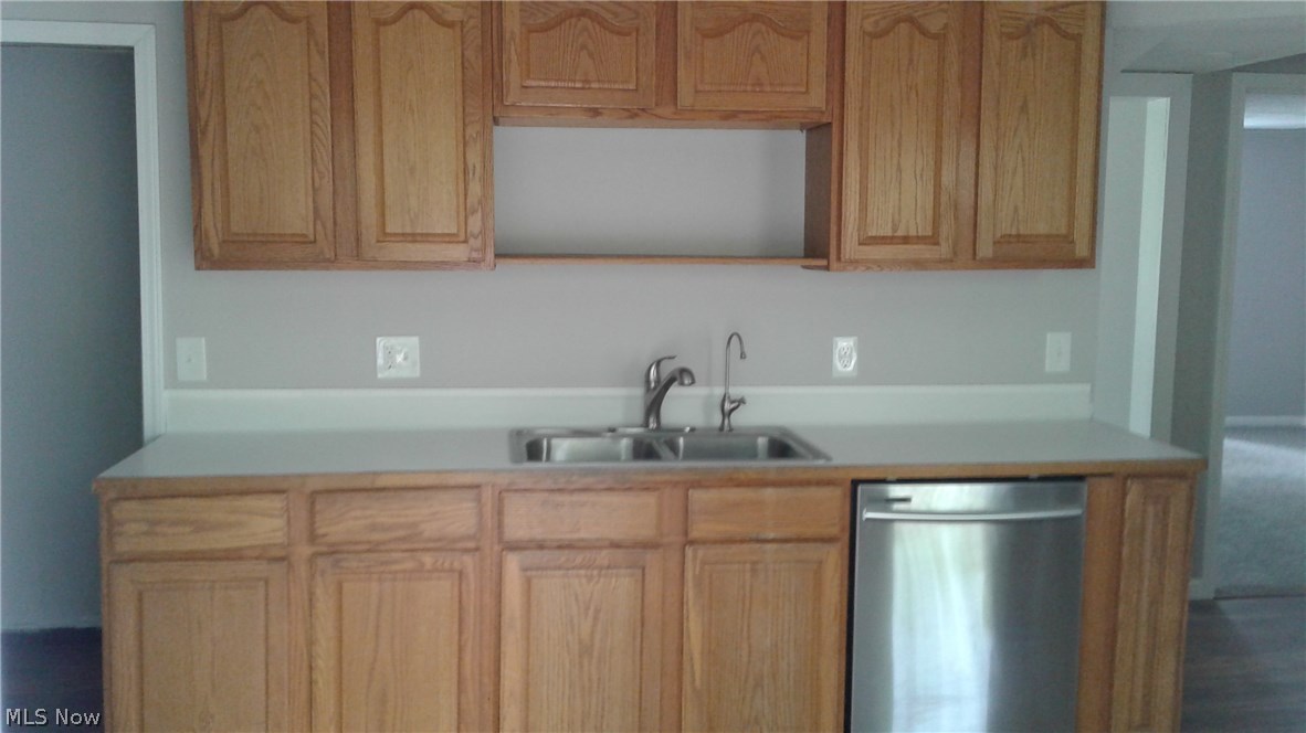 119 Harper Road Streetsboro, OH 44241 - Photo 8 of 21 Kitchen