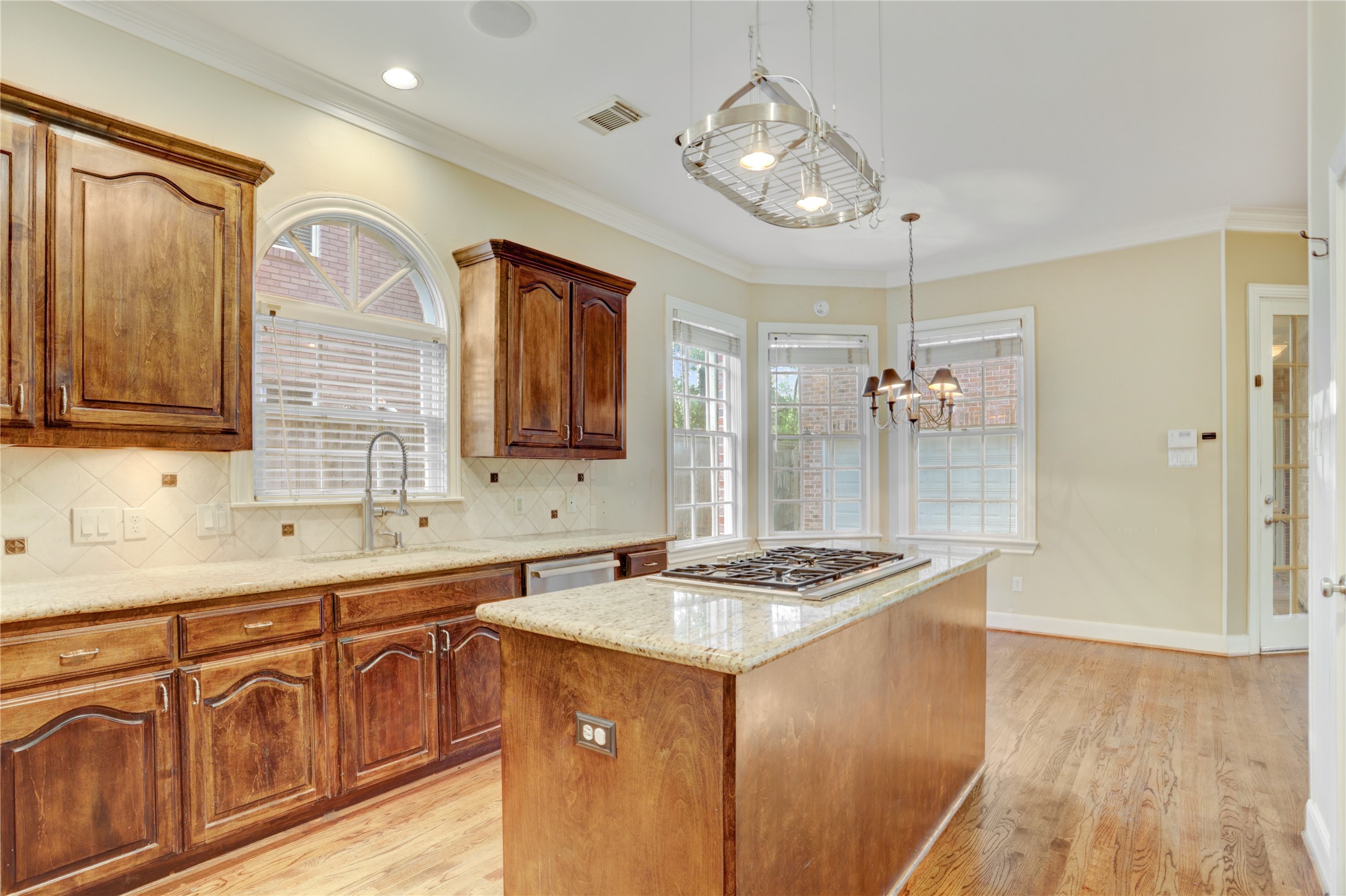 3502 Gramercy Street Houston, TX 77025 - Photo 11 of 41