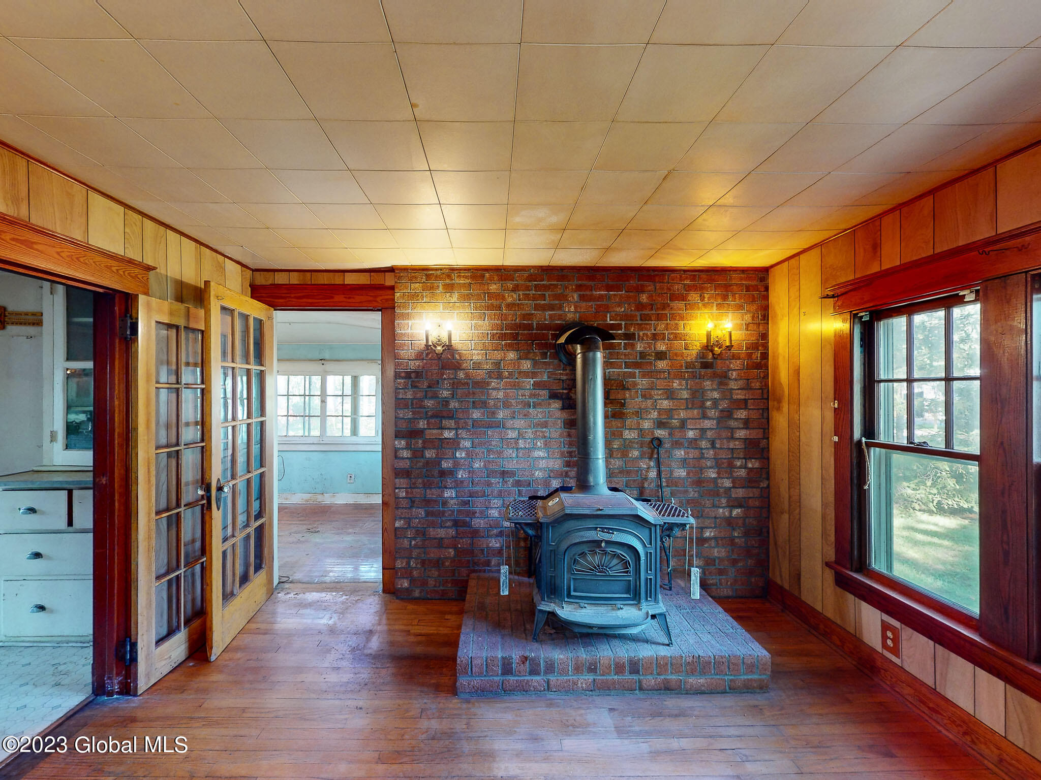 33 Merrill Street Colonie, NY 12205 - Photo 5 of 33 DINING ROOM-1