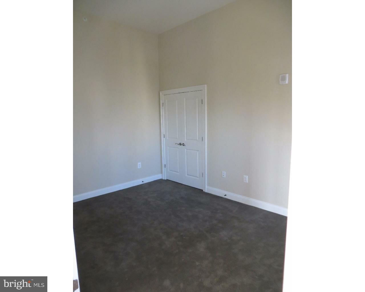 312-22 Walnut Street, Unit 102 Philadelphia, PA 19106 - Photo 12 of 17