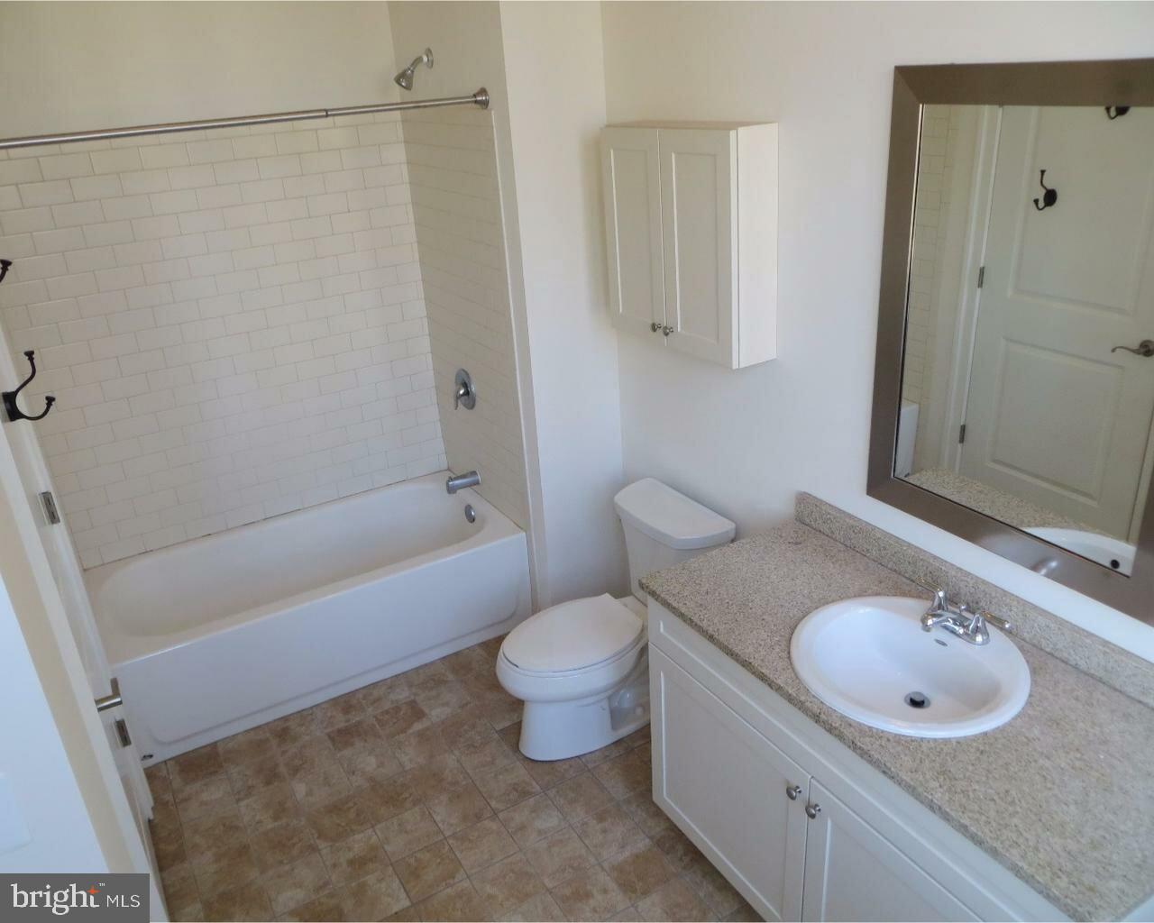 312-22 Walnut Street, Unit 102 Philadelphia, PA 19106 - Photo 8 of 17