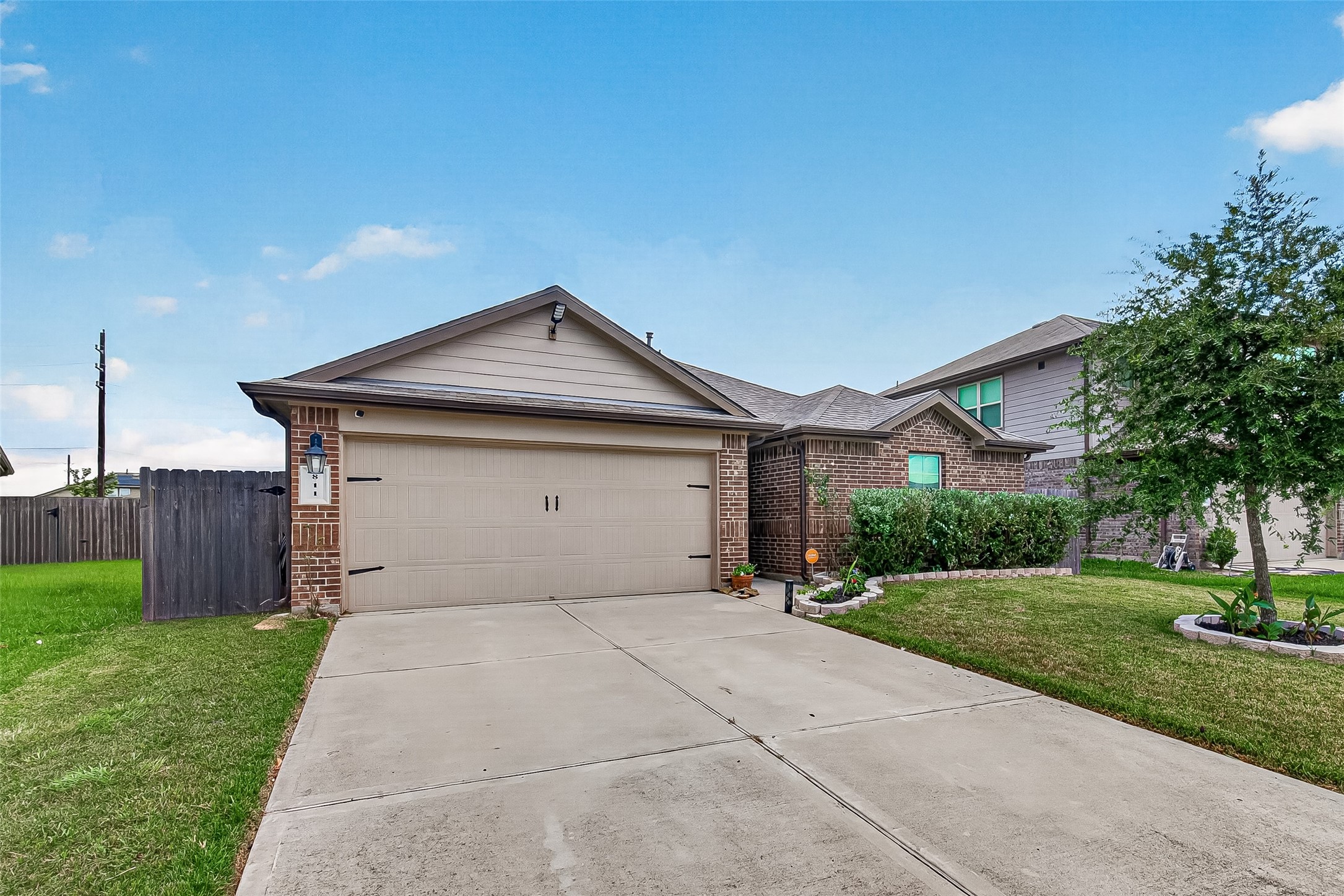 811 Petunia Falls Lane Rosharon, TX 77583 - Photo 5 of 44