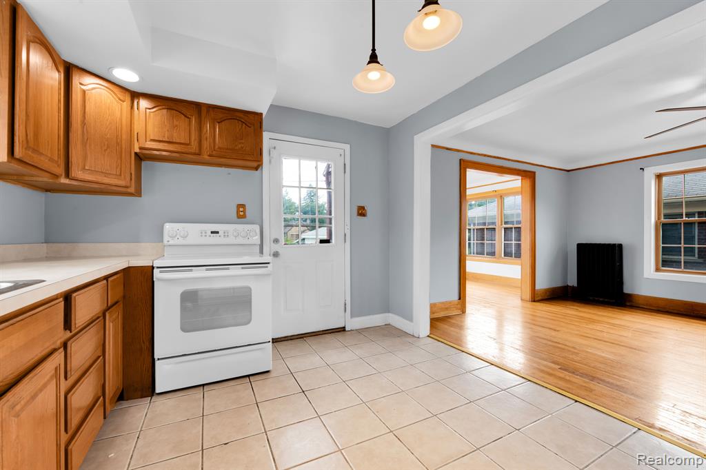 8258 Fisher Avenue Warren, MI 48089 - Photo 11 of 33 Gallery Image 11
