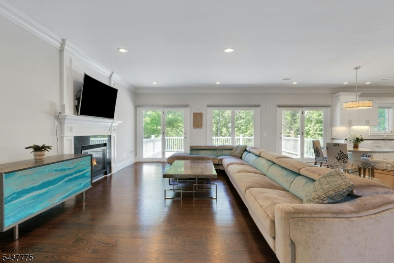 16 Exeter Road Short Hills, NJ 07078 - Photo 11 of 49