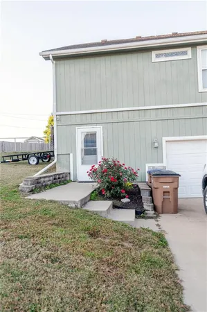 $330,000 | 1701 Jayhawk Drive, Atchison, KS 66002