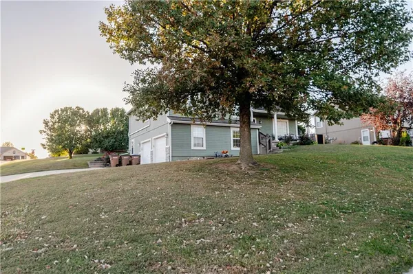 $330,000 | 1701 Jayhawk Drive, Atchison, KS 66002