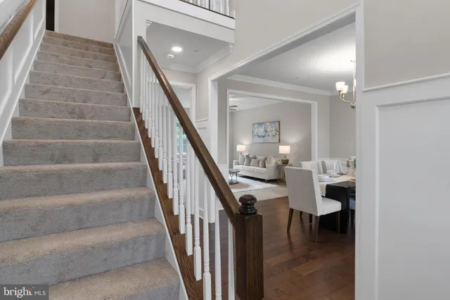 a view of entryway and hall