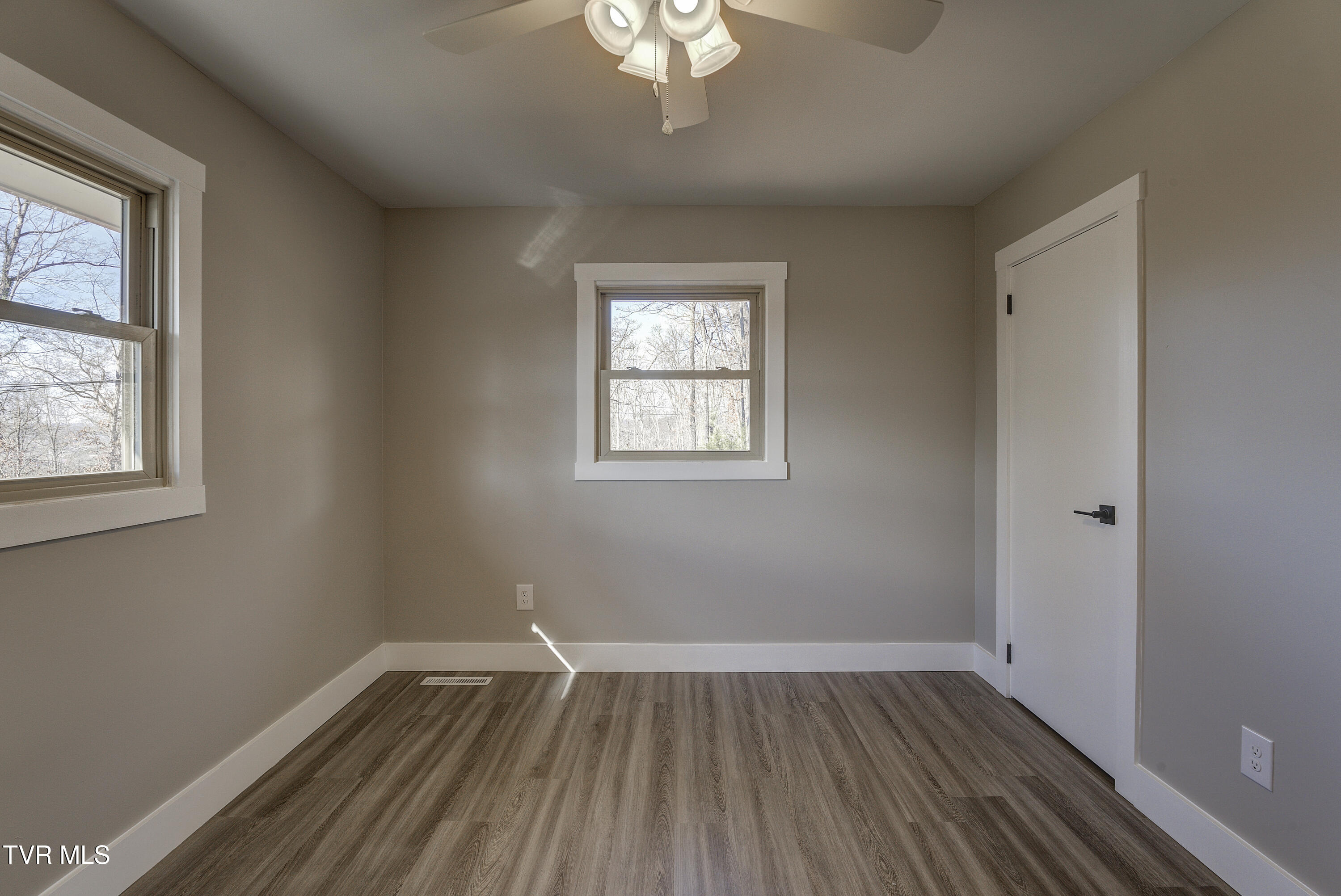 4407 Mitchell Road Kingsport, TN 37664 - Photo 27 of 67 MItchell-20