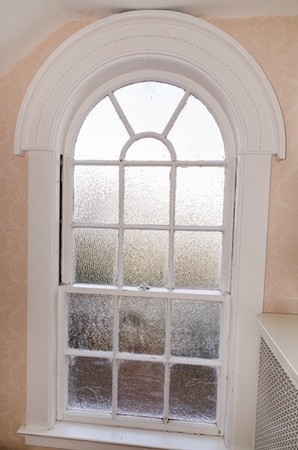 86 Warren Street Needham, MA 02492 - Photo 5 of 24 a view of a interior of a house