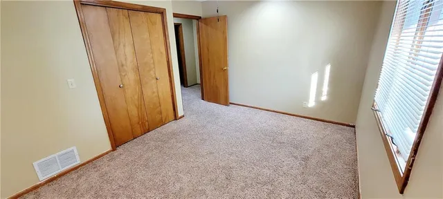 $189,000 | 1516 East Lincoln Street, Iola, KS 66749