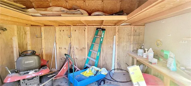 $189,000 | 1516 East Lincoln Street, Iola, KS 66749