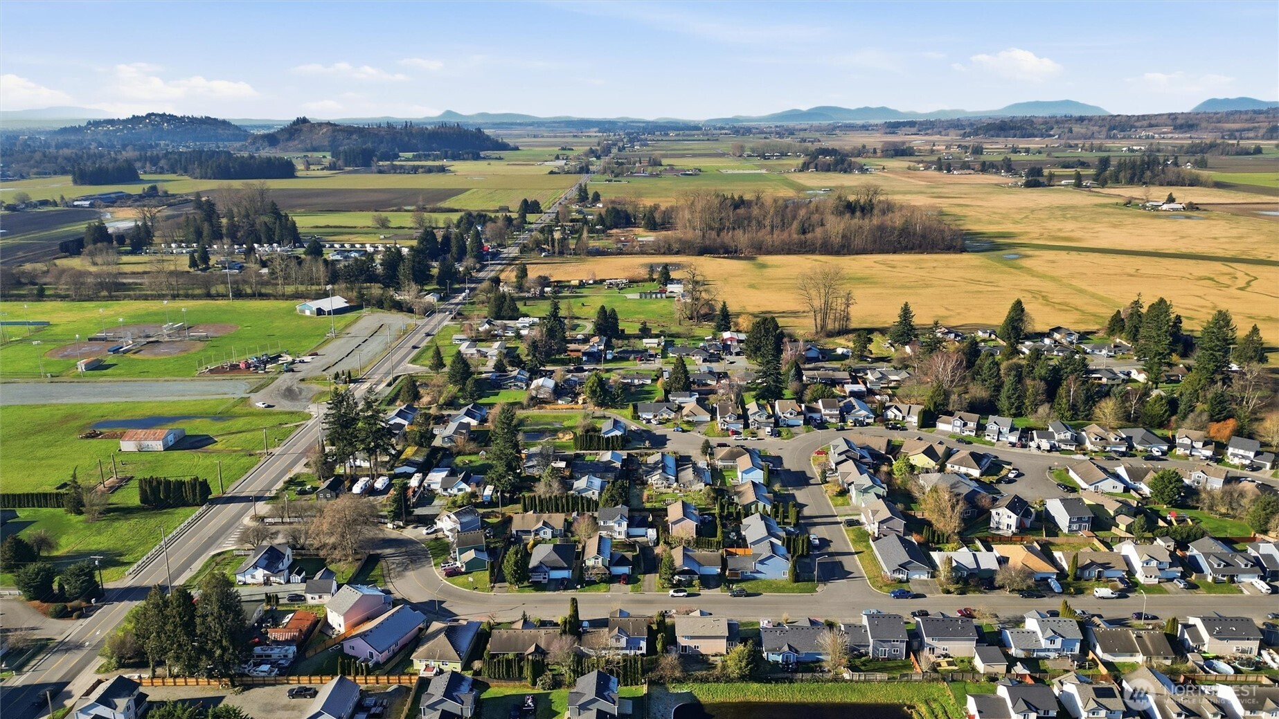 409 Spring Lane Sedro-Woolley, WA 98284 - Photo 2 of 38